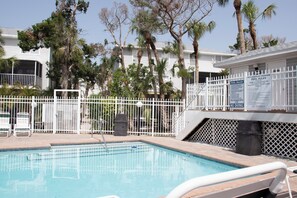 Piscine extérieure, piscine chauffée