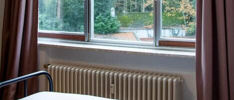 2 chambres, bureau, Wi-Fi gratuit, draps fournis