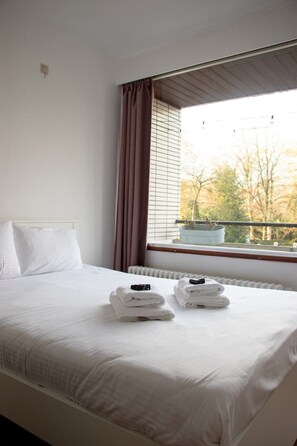 2 chambres, bureau, Wi-Fi gratuit, draps fournis