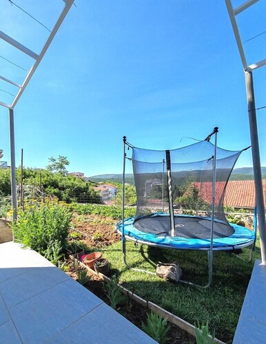 Apartments Sea Sky View / 1 Apartment – Sea Garden Retreat