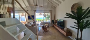 Smart TV - PALM BLUE...Caribbean Pinel Bay (Saint-Martin)