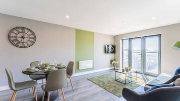 Apartment, 2 Bedrooms | Living area