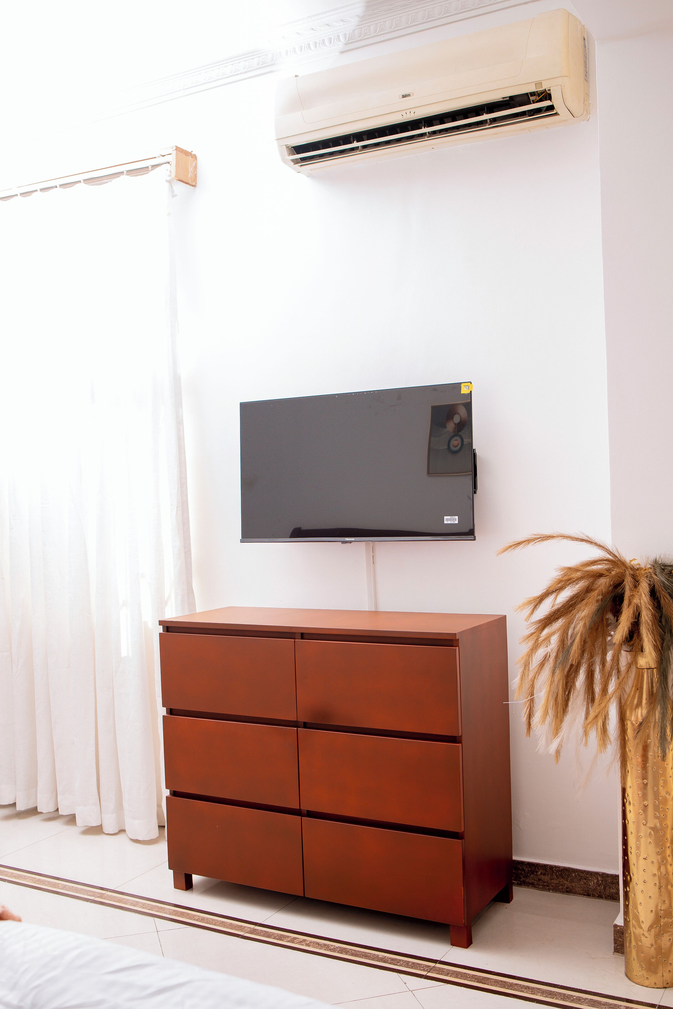 Apartment, 3 Bedrooms, Accessible, Balcony | Interior