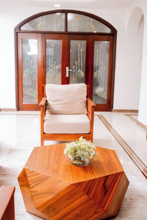 Appartement, 3 chambres, accessible aux personnes à mobilité réduite, balcon | Salle de séjour