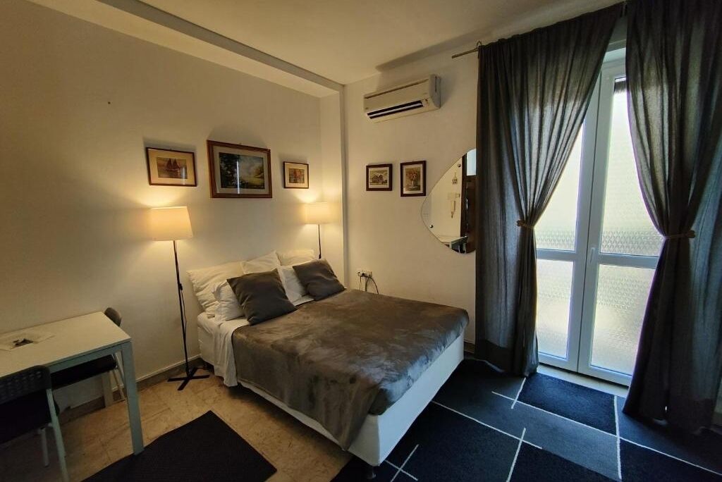 1 sovrum, strykjärn/strykbräda, wi-fi och sängkläder