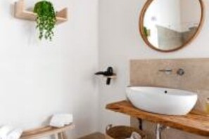 シャワー、ヘアドライヤー、ビデ、タオル