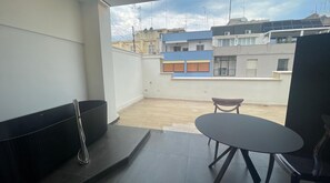 Exclusive Room | In-room safe, blackout drapes, soundproofing, free WiFi - MARI Luxury Rooms and Suites (Bari)