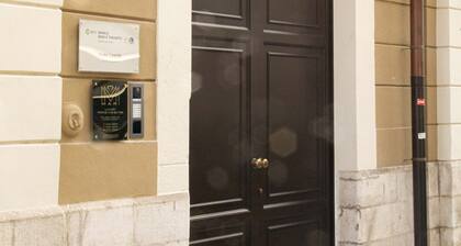 MARI Luxury Rooms and Suites