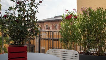 Chambre Deluxe, vue jardin | Terrasse/Patio