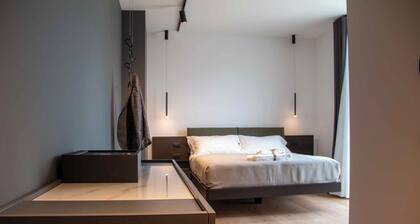 MARI Luxury Rooms and Suites