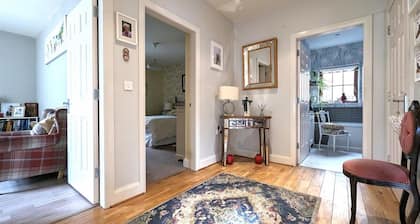 Dunadry Retreat -Spacious 2 bedroom ground floor apartment
