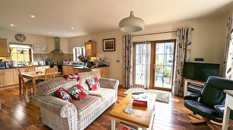 Living area. Dunadry Retreat -Spacious 2 bedroom ground floor apartment