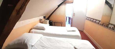 6 chambres, fer et planche Ă repasser, Wi-Fi, literie fournie