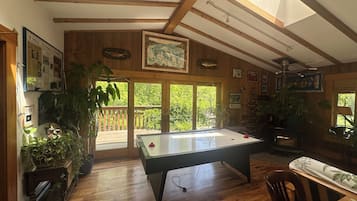 Spielezimmer