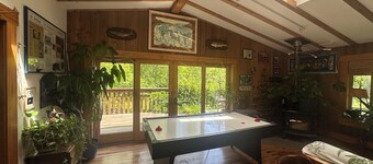 Good Vibes Studio in the Woods