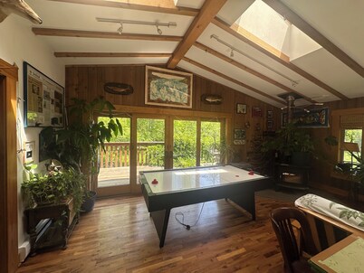 Good Vibes Studio in the Woods
