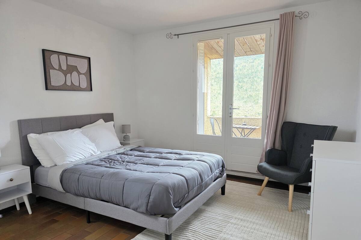 Phòng đôi, ban công, quang cảnh núi | Truy cập Internet không dây miễn phí