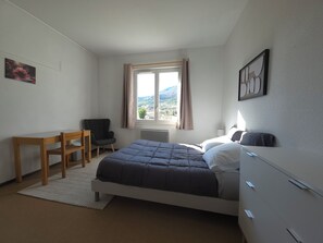 Vierbettzimmer, Bergblick | Kostenloses WLAN