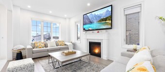 Caledon Escape | 5BR Home with BBQ & Backyard