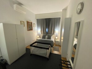 1 室のベッドルーム、アイロン / アイロン台、WiFi、ベッドシーツ