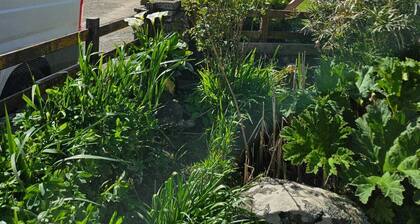 Stone house 600 m from the sea with garden and terrace.