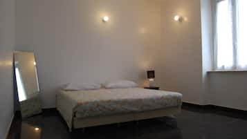 1 Schlafzimmer, BĂŒgeleisen/BĂŒgelbrett, WLAN, BettwĂ€sche