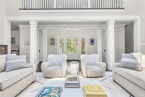 Unclassified image, 4 of 57, button