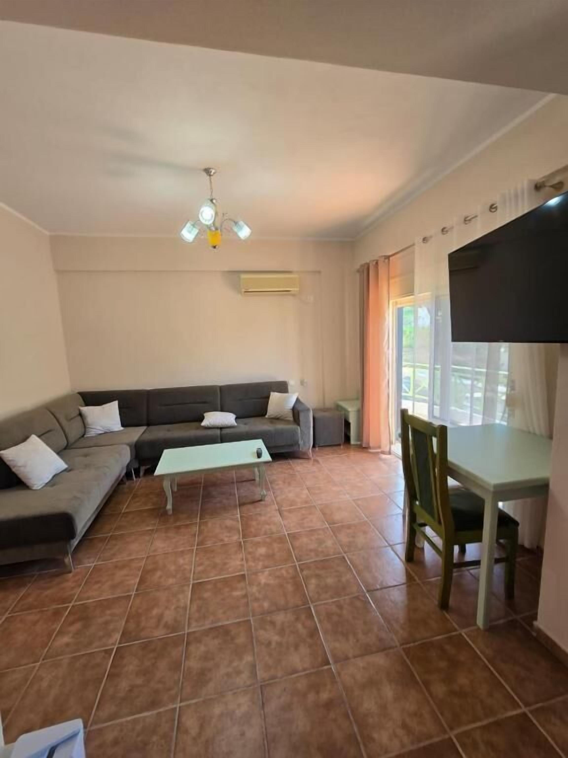 Photo - Olivet Hotel