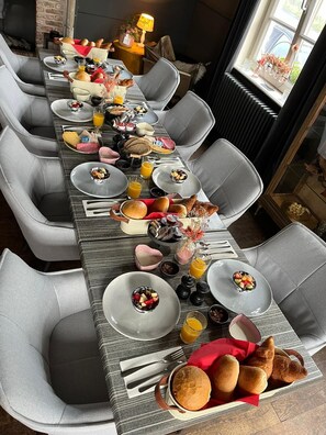 Colazione a buffet inclusa, servita tutte le mattine 