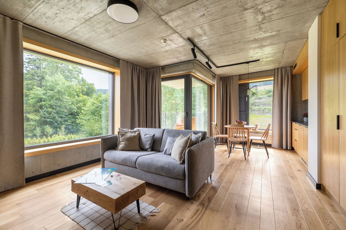 Apartemen Superior, balkon, pemandangan gunung | Kedap suara, setrika/meja setrika, Wi-Fi gratis, dan seprai linen