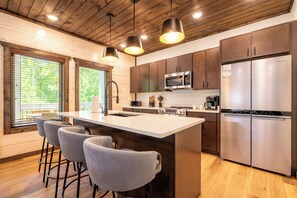 Fridge, microwave, oven, stovetop - *Stunning 4BD Lodge w/ POOL + Hot Tub + Near TOWN* (Pigeon Forge)