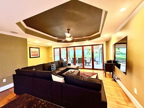 Stylish bungalow in the heart of Southend!