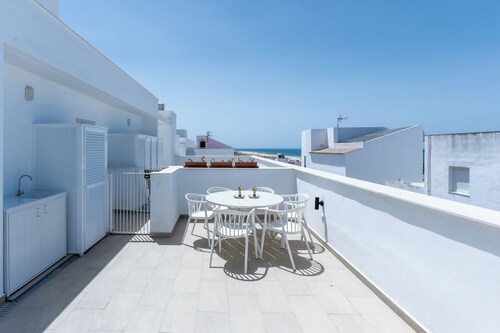 Bodega Olehousing - Three Bedroom Apartment, Sleeps 6