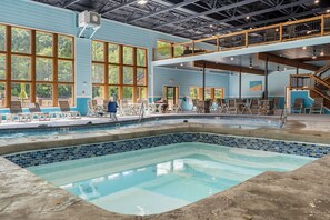 Piscine couverte, piscine extérieure
