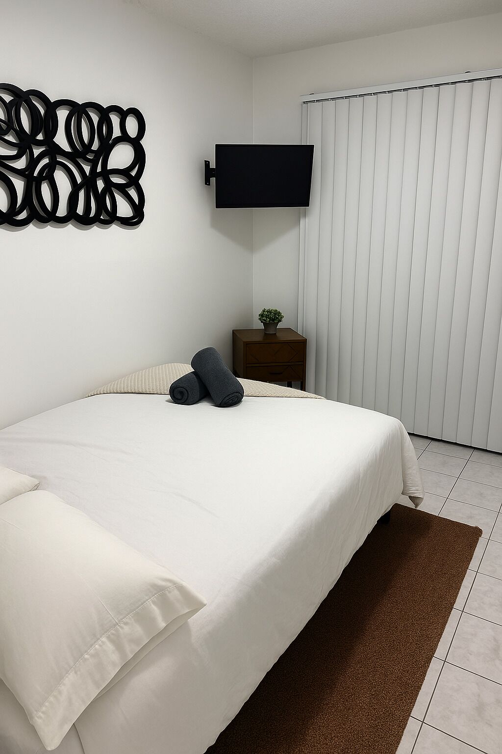 Skrivbord, arbetsyta för laptop och gratis wi-fi