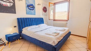 2 chambres, fer et planche à repasser, accès au Wi-Fi (inclus)