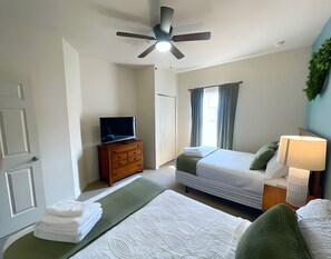 3 Schlafzimmer, Bügeleisen/Bügelbrett, Reisekinderbett, WLAN