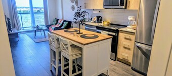 Stylish Oakville Condo to Call Home