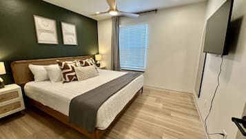 2 bedrooms, desk, iron/ironing board, WiFi