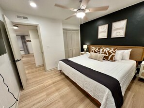 2 bedrooms, desk, iron/ironing board, free WiFi