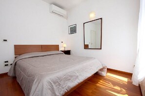 2 Schlafzimmer, Bügeleisen/Bügelbrett, kostenloses WLAN, Bettwäsche