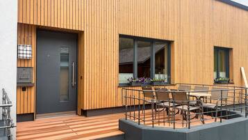 Comfort-Apartment, 2 Schlafzimmer, Bergblick | Terrasse/Patio