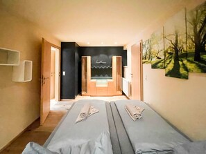 Classic Apartment, 1 Bedroom, Mountain View