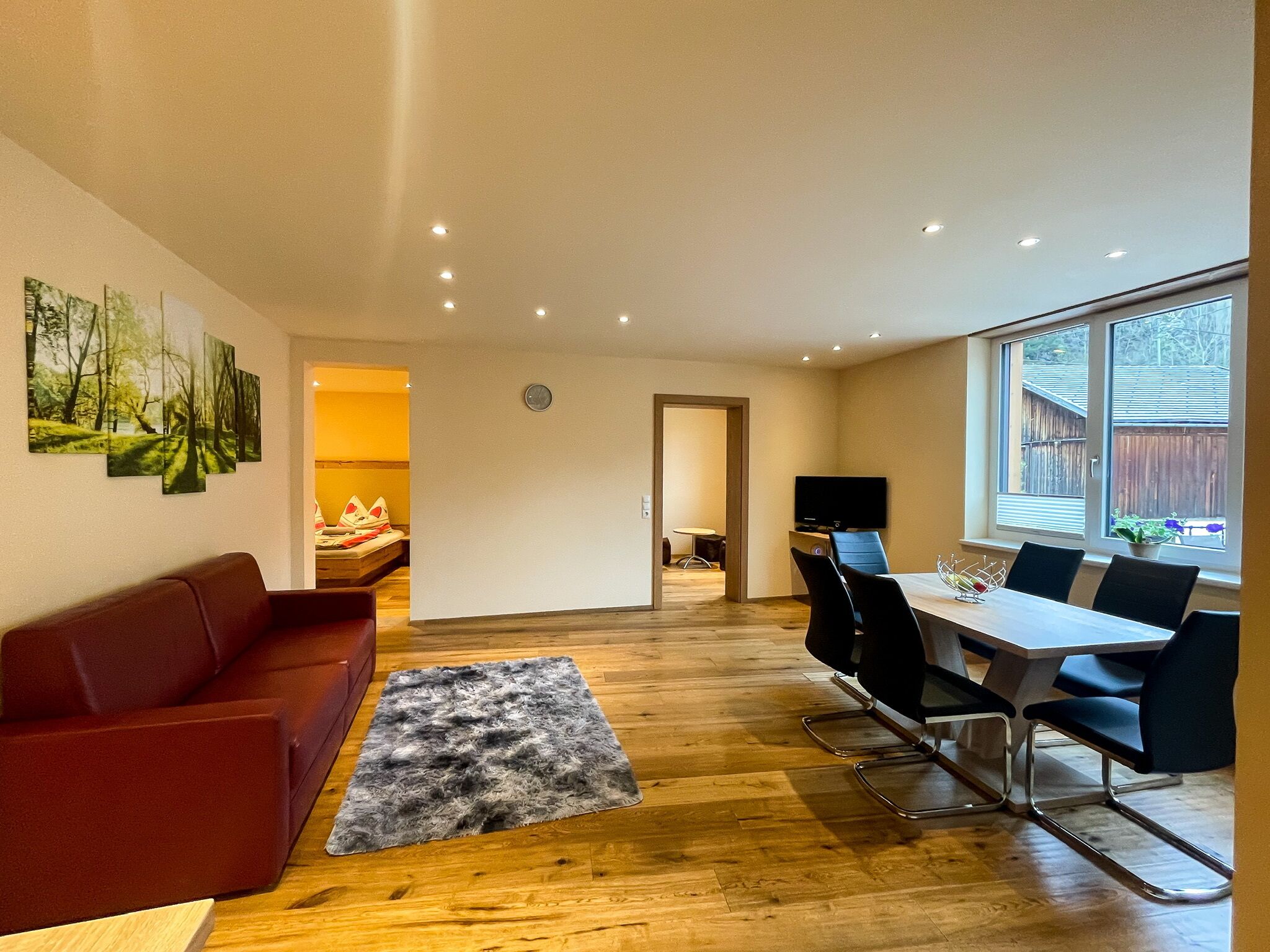 Comfort Apartment, 2 Bedrooms, Mountain View | Living area | Flat-screen TV