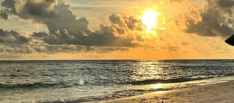 2-Bedroom, 2 Bathroom Gulf Side #159 Siesta Key – Steps from Siesta Key Beach