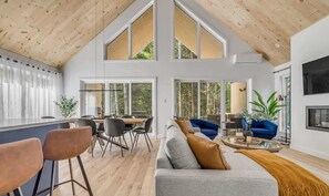 TV, fireplace, offices