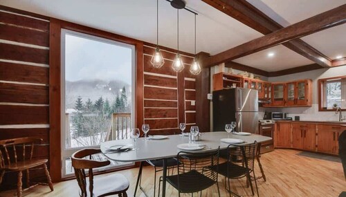 Lakaban | Refuge en Forêt | Foyer, Confort & Intim