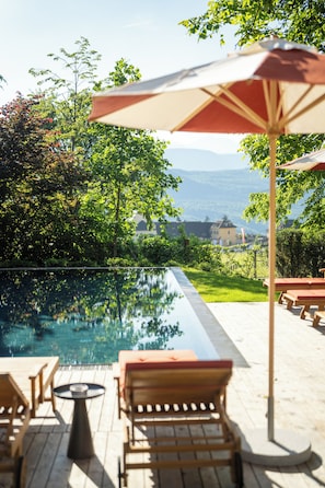 Exterior - Castel Sallegg Suites Adults only (Caldaro Sulla Strada del Vino)