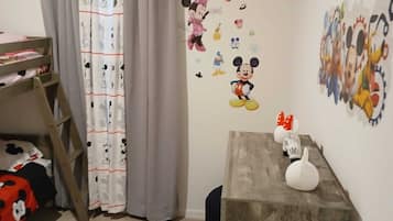 3 bedrooms, iron/ironing board, free WiFi, bed sheets