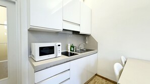 Room, 1 Bedroom, Smoking | Interior